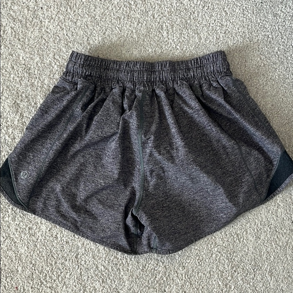 Lululemon Hotty Hot Shorts size 4